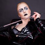 virtuelle domina, cybersex, frau in latex,